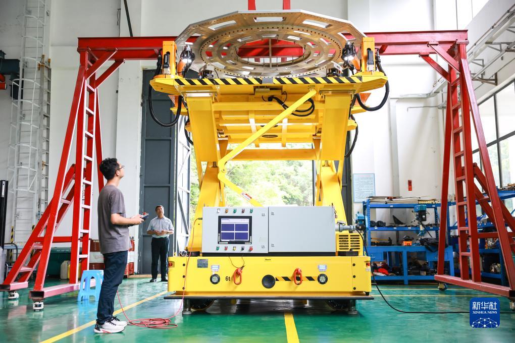 智能機器人為“中國天眼”提供運維保障(圖2) 智能機器人為“中國天眼”提供運維保障(圖2)