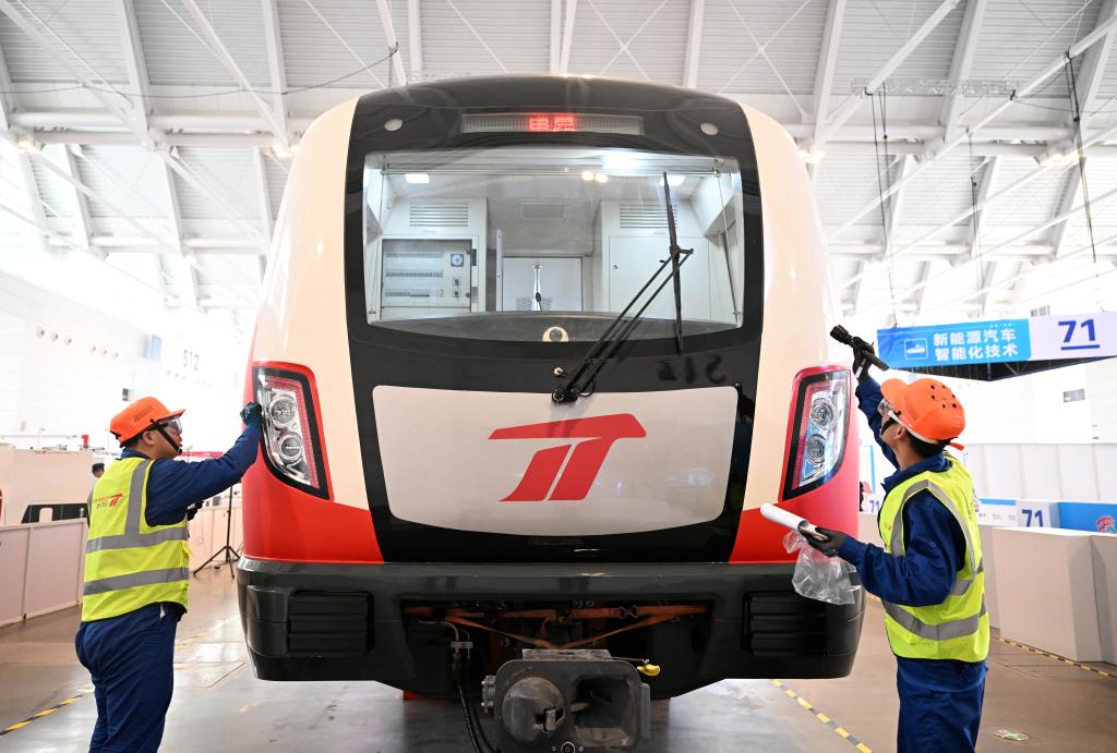 中國職業(yè)技能人才迎來新發(fā)展機遇(圖2) 中國職業(yè)技能人才迎來新發(fā)展機遇(圖2)