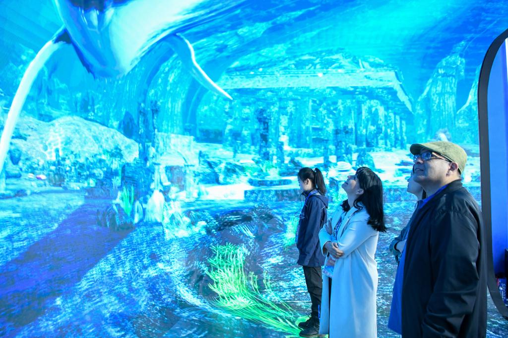 “笨笨”現身、《三體》變立體書……世界科幻大會主題展上的“腦洞大開”(圖2)