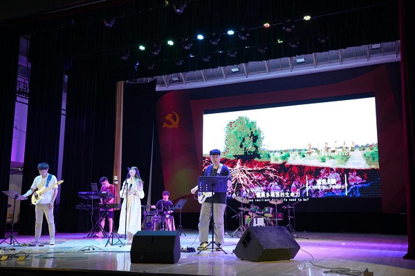 當環保遇上畢業季，大學生奏響青春的旋律(圖3)