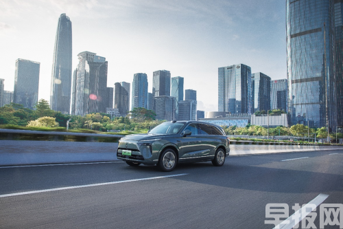 陳昊宇出征巴黎時裝周，魏牌全新藍(lán)山護(hù)航，CP感超絕！(圖5)